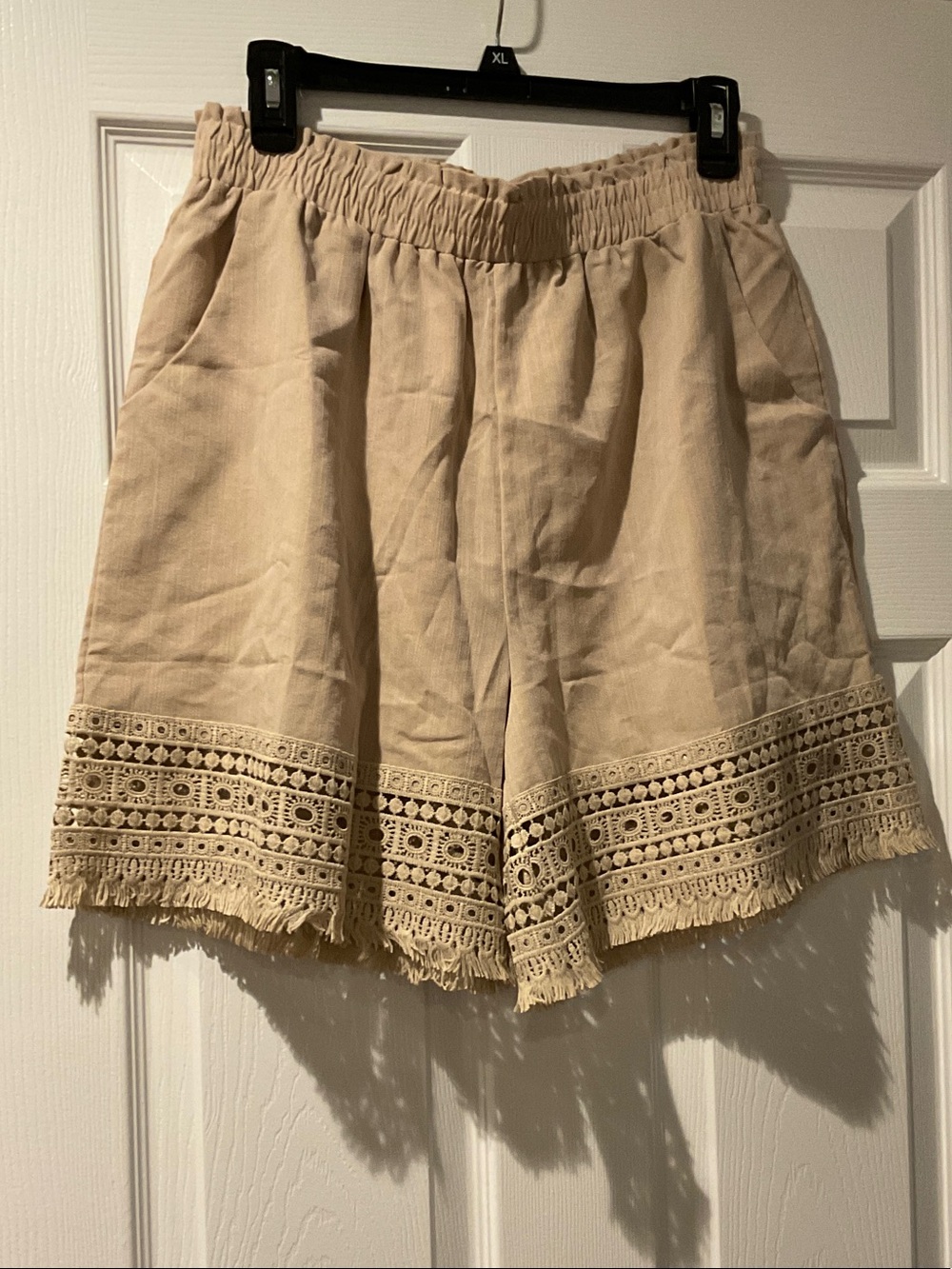 Women’s Cream Crochet Trim Elastic-Waist Shorts